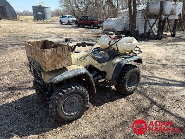 Honda  Fourtrax   ATV w/ Sprayer Tank