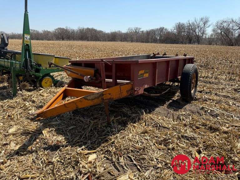 Kelly Ryan  5x10  Manure Spreader