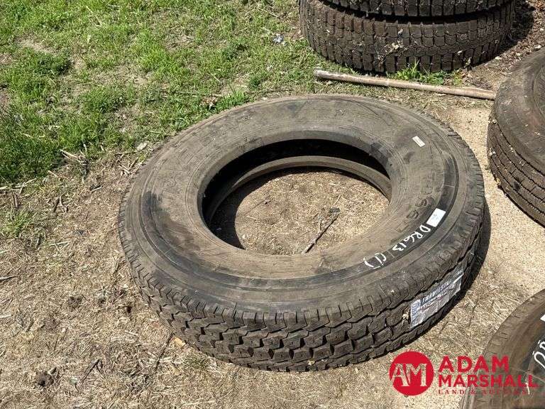 (1) NEW Trave 1 Star Tire - TD660, 11R22.5