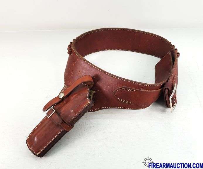 Safariland Leather Revolver Holster (43  22 Cal SA) & Seigle's Gun Belt (361 32 22)