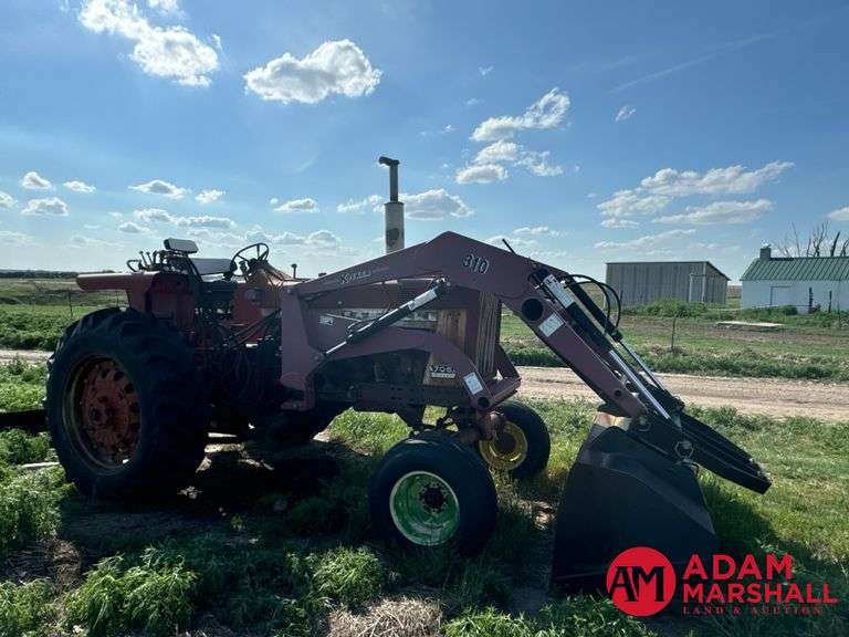 1964  Farmall  706  Tractor w/ Loader & Blade - Diesel