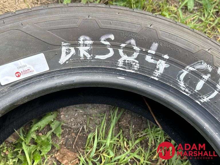 (1) NEW Hankook, Dynapro HT Tire - 225/65R17