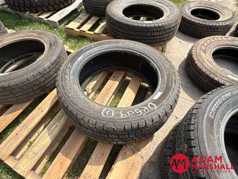 (1) NEW Mastercraft, Courser HSX Tire - 255/55R20