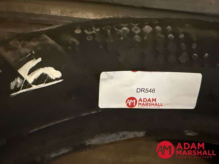 (1) NEW Kumho, Solas Tire - 215/15R17