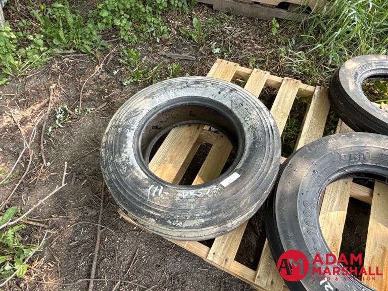 (1) Firestone Tire - 6ply, 7.5L15