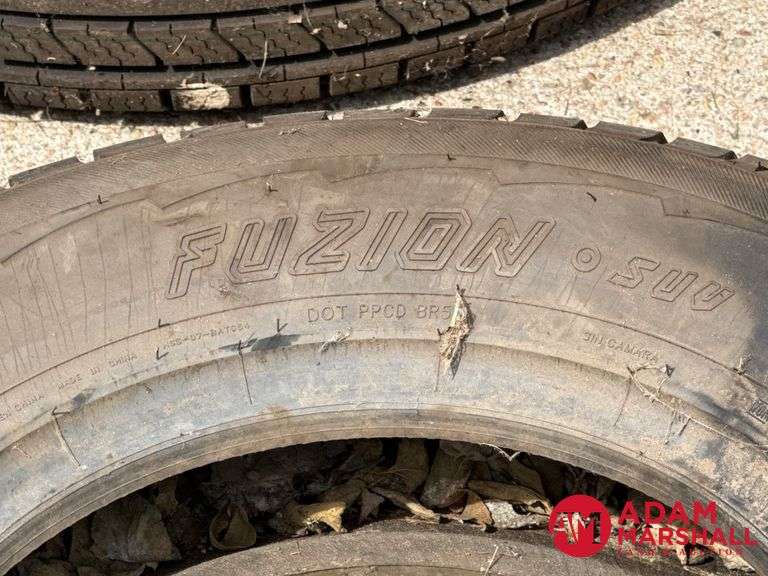 (1) NEW Fuzion, SUV Tire - 235/75R15
