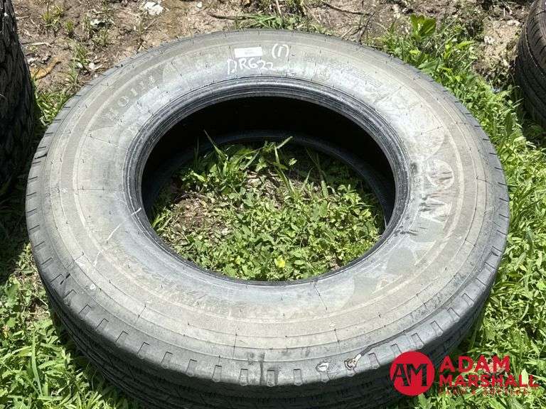 (1) USED Onyx Tire - HO111, 295/75R22.5