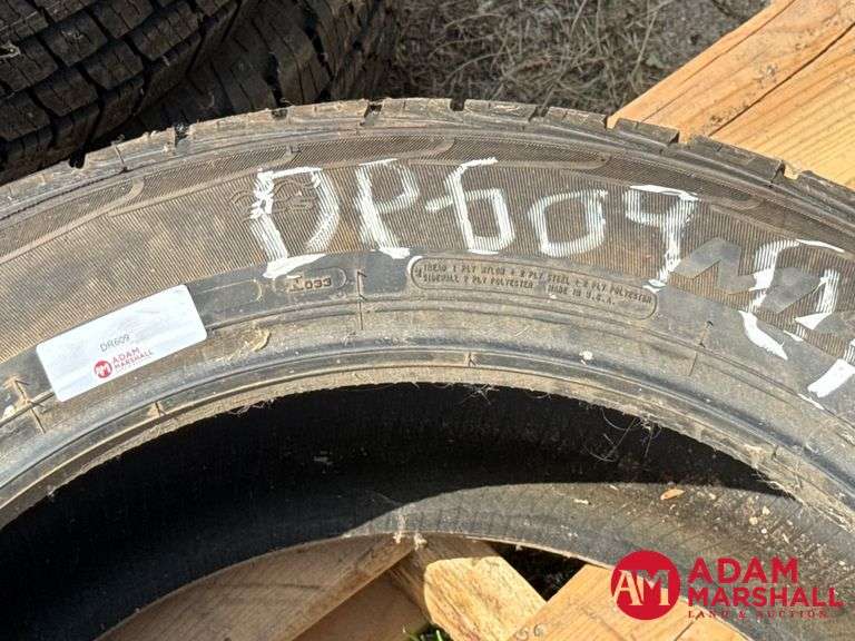 (1) NEW Mastercraft, Courser HSX Tire - 255/55R20