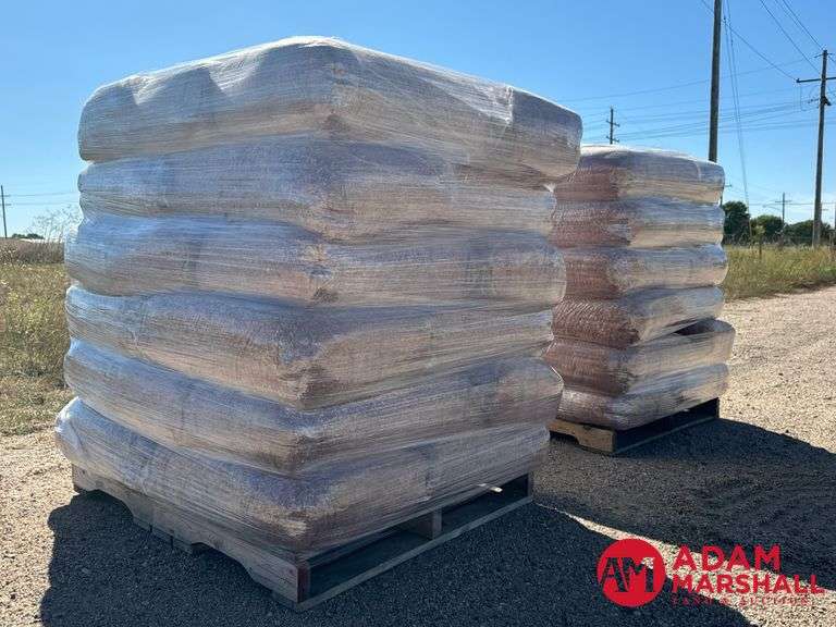(60) Cedar Stixs Premium Cedar Fiber Bedding (sold 60 x bid)