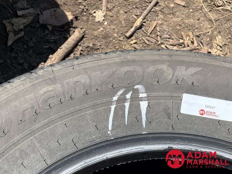 (1) USED Hankook, Kinergy  Tire - 255/65R18