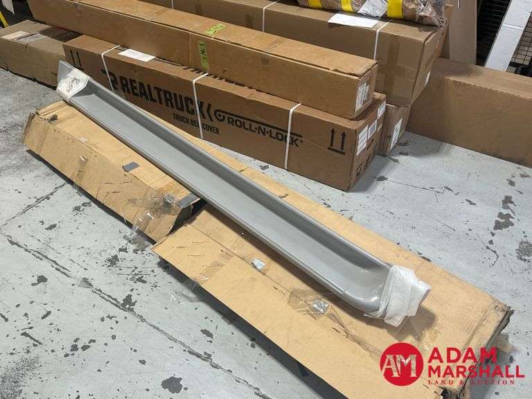 2000-2006   GM  Escalade  Fiber Glass Running Boards