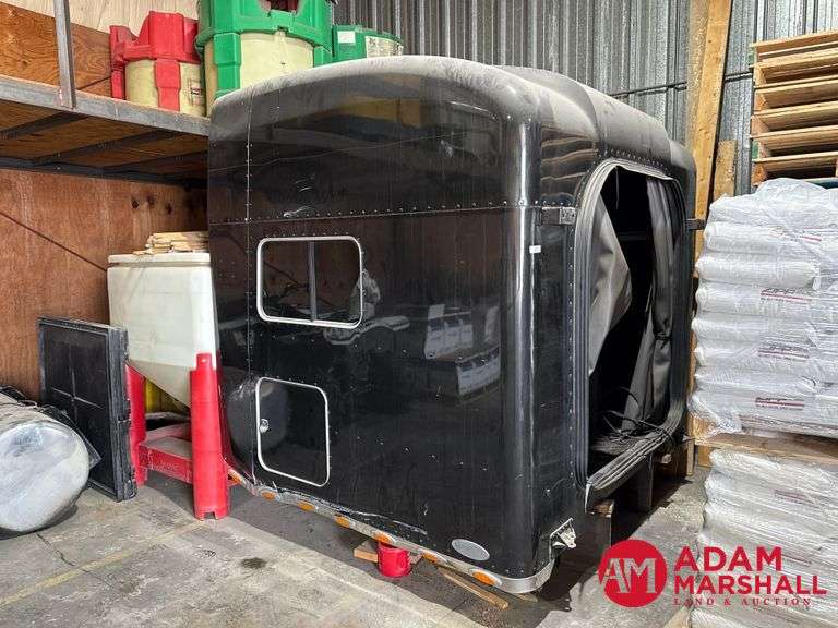 Peterbilt  379  Standup Sleeper