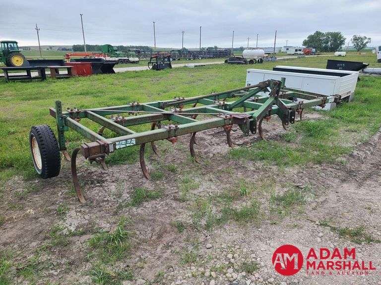 KMC  Chisel Plow - 17FT