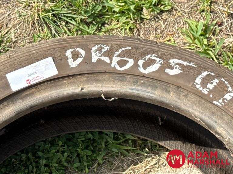 (1) NEW Kumho, Crugen Tire - 235/45R19