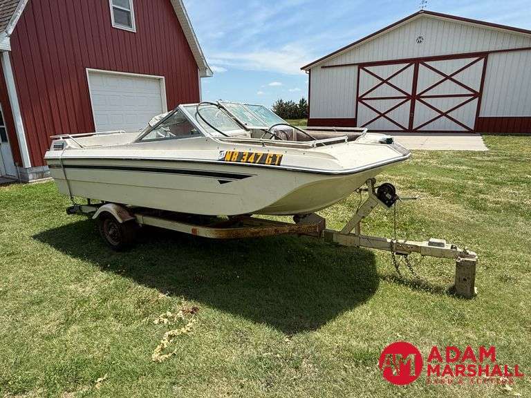 1976  Mark Twain Marin  V-Hull Boat w/Trailer - 16FT