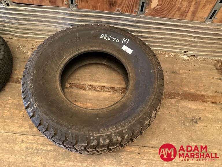 (1) NEW Kumho, Road Venture Tire - AT, 31x10.50R15LT