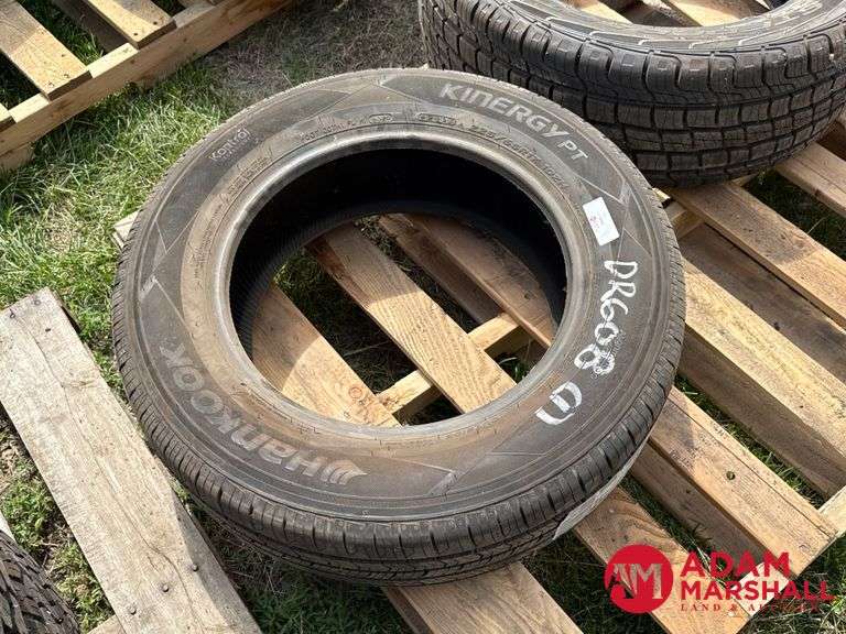 (1) NEW Hankook, Kinerg Tire - 225/65R17