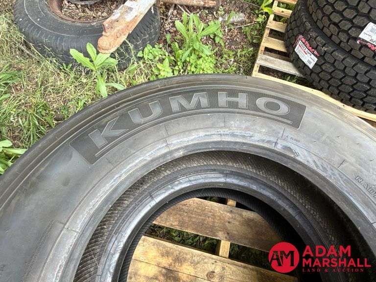 (2) NEW Kumho Semi Tires - 285/75R24.5