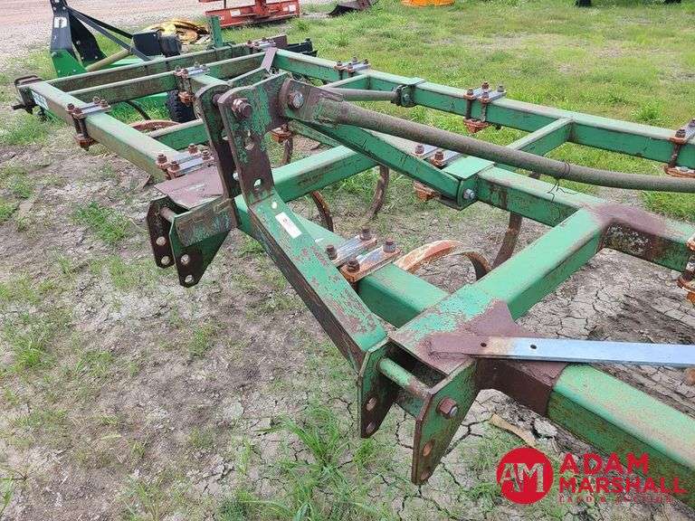 KMC  Chisel Plow - 17FT
