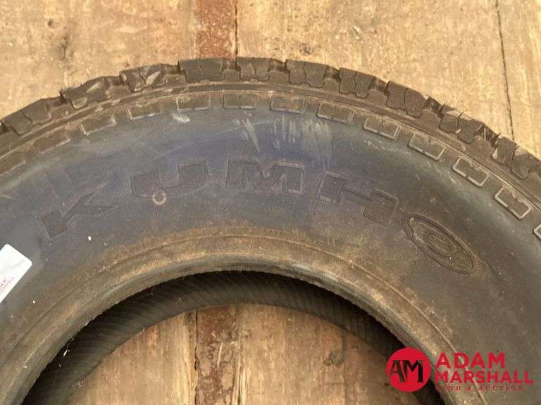 (1) NEW Kumho, Road Venture Tire - AT, 31x10.50R15LT