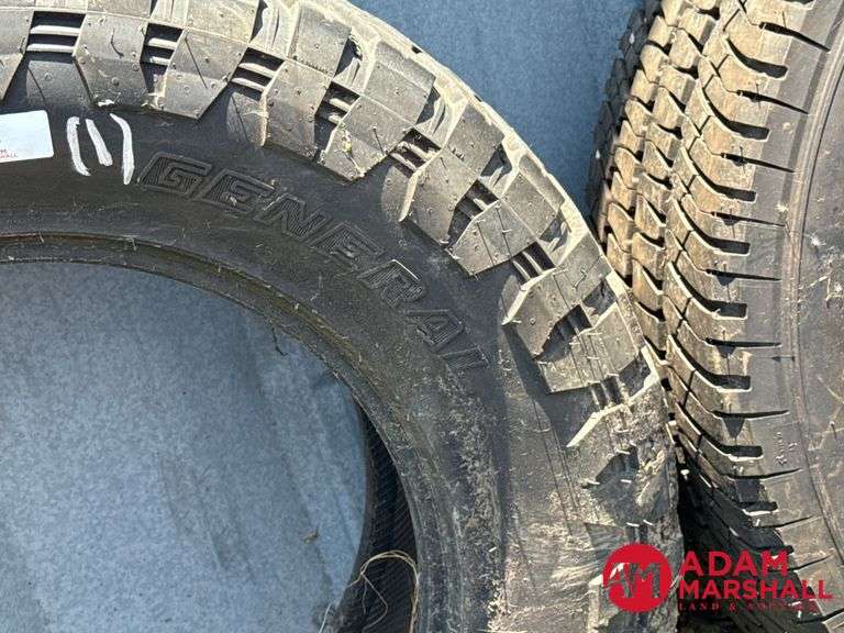 (1) USED General, Grabber Tire - LT265/70R18