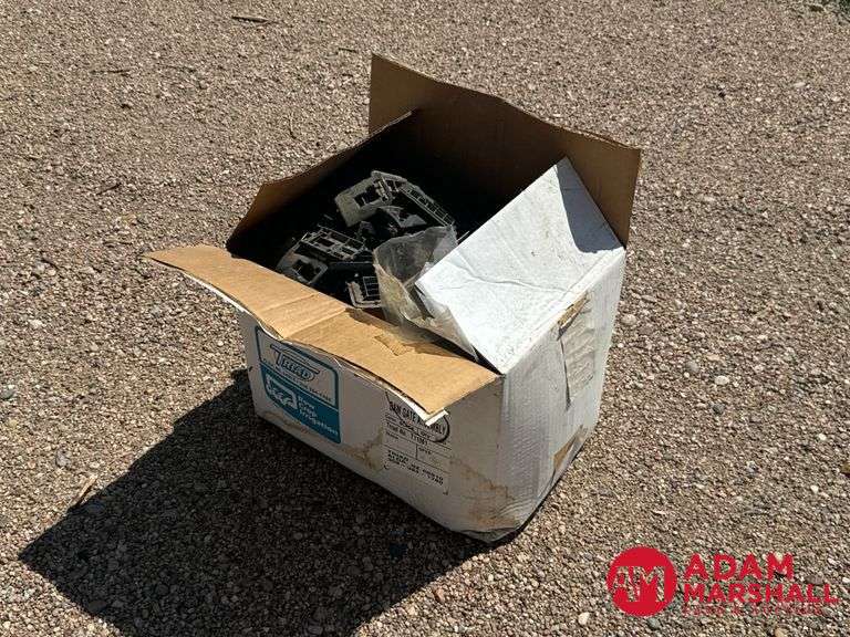 (1) Box Triad Irrigation Pipe Gates