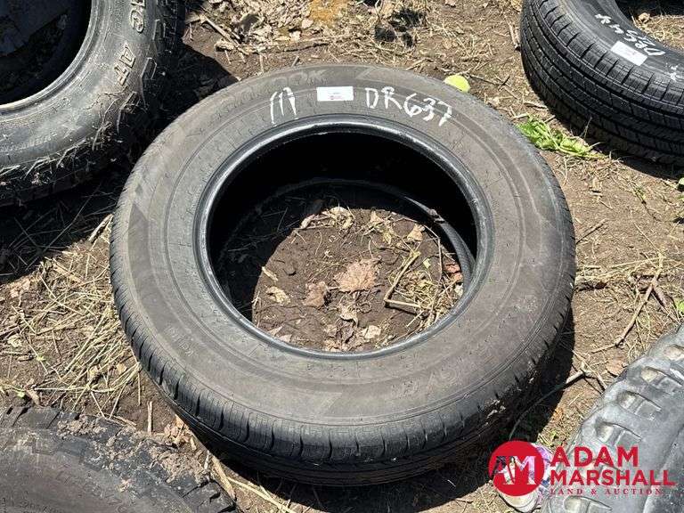 (1) USED Hankook, Kinergy  Tire - 255/65R18