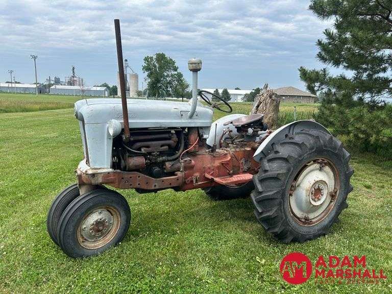 1956  Ford  960  Tractor - Gasoline