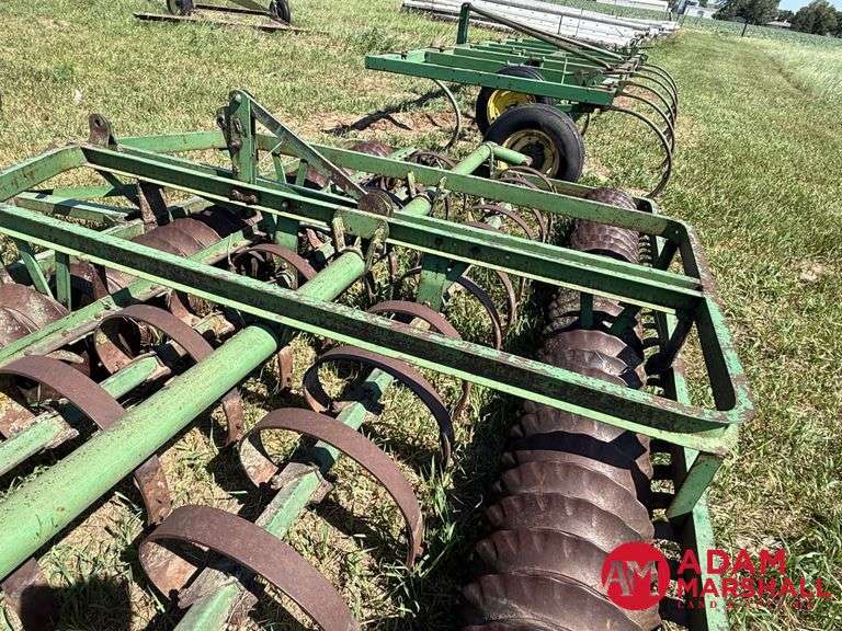 John Deere  Roller Packer