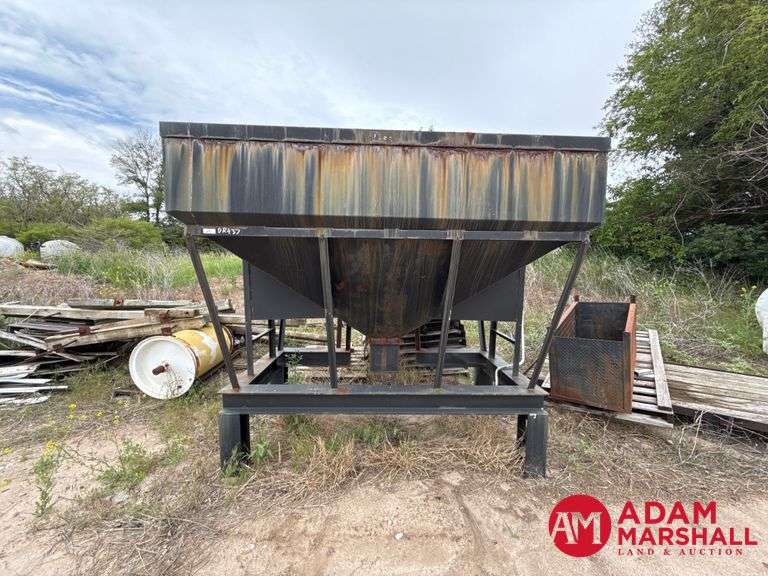 Steel Cone Bottom Bulk Tank - 4FT X 8FT