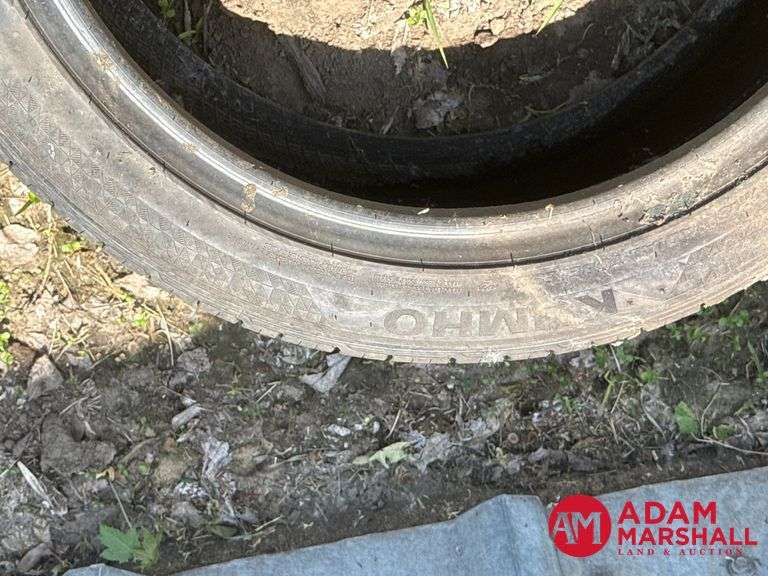(1) NEW Kumho, Crugen Tire - 235/45R19