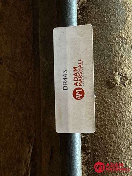 (2) Hydraulic Cylinders