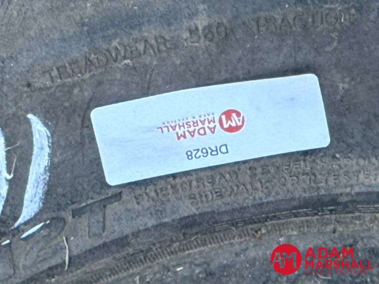 (1) Hankook, Dynapro Tire - 265/70R16