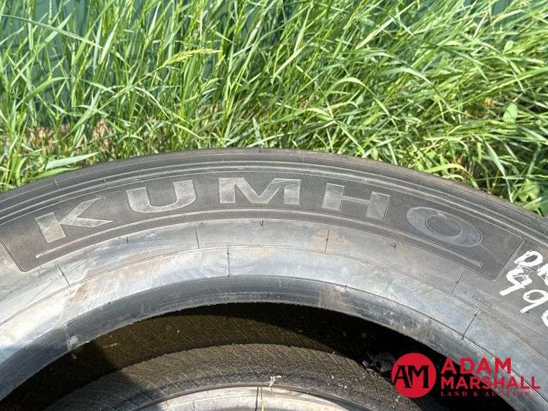 (2) NEW Kumho Tires - 285/75R24.5
