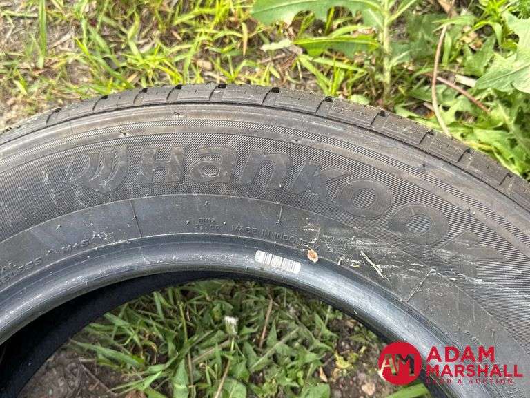 (1) NEW Hankook, Dynapro HT Tire - 225/65R17