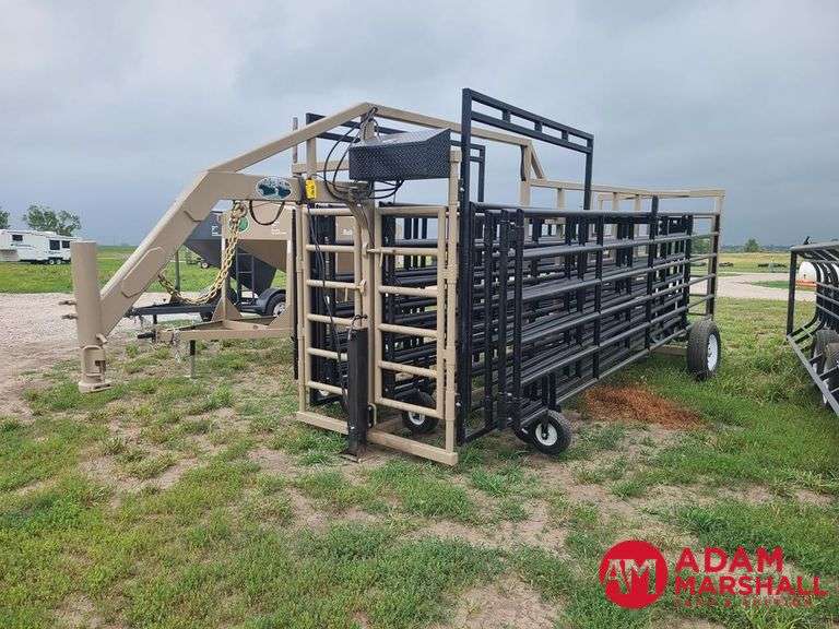 2025  Unused  C2012  Portable Corral