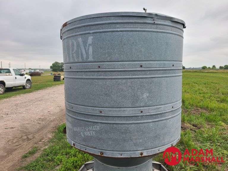 Pride Of The Farm  Adjust-O-Matic Sixty Hog Feeder