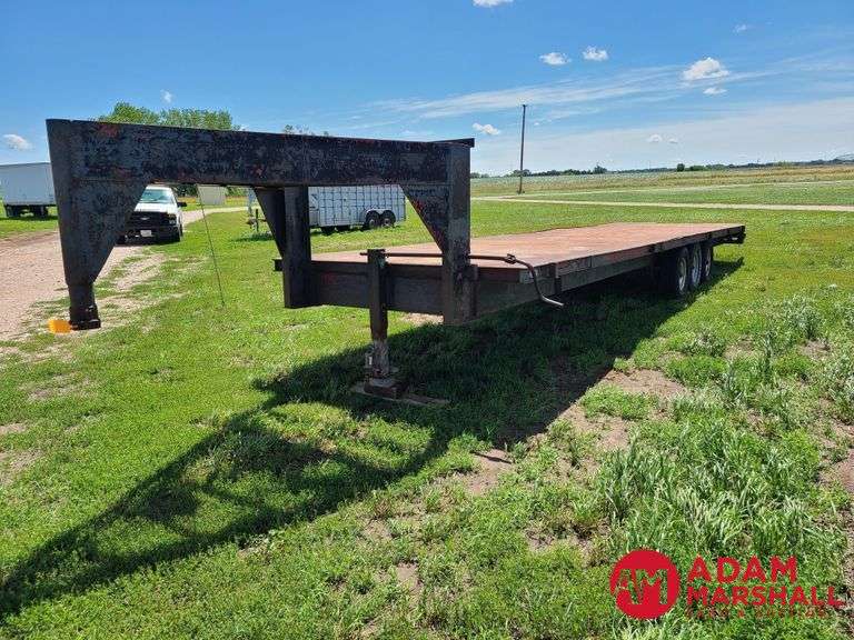 1940  Nabors  Flatbed Trailer - 30 FT