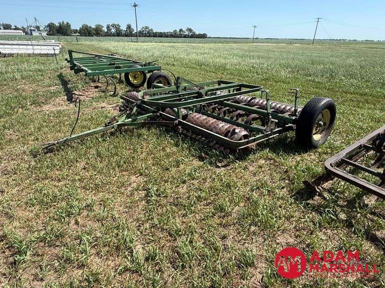 John Deere  Roller Packer