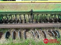 John Deere  8300  Grain Drill - 13FT