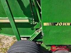 John Deere  535  Baler