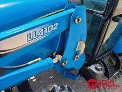 LS  XR4046  MFWD Utility Tractor w/Loader