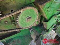 John Deere  535  Baler