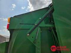 2013  John Deere  569  Round Baler