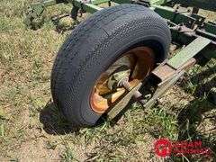 John Deere  Spring Tooth Chisel Plow