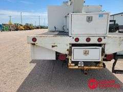2006  International  4400  Boom Bucket Truck