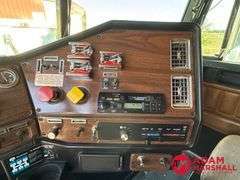 1996  Freightliner  FLD 120  Semi Truck