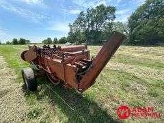 New Holland  268  Square Baler