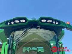 2016  John Deere  S680  Combine