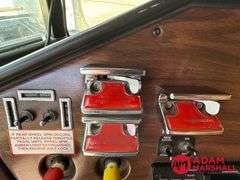 1996  Freightliner  FLD 120  Semi Truck